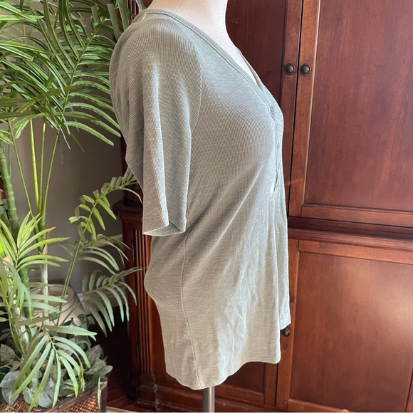 Gap Rib Henley Womens T-Shirt Size Medium - Picture 3 of 9